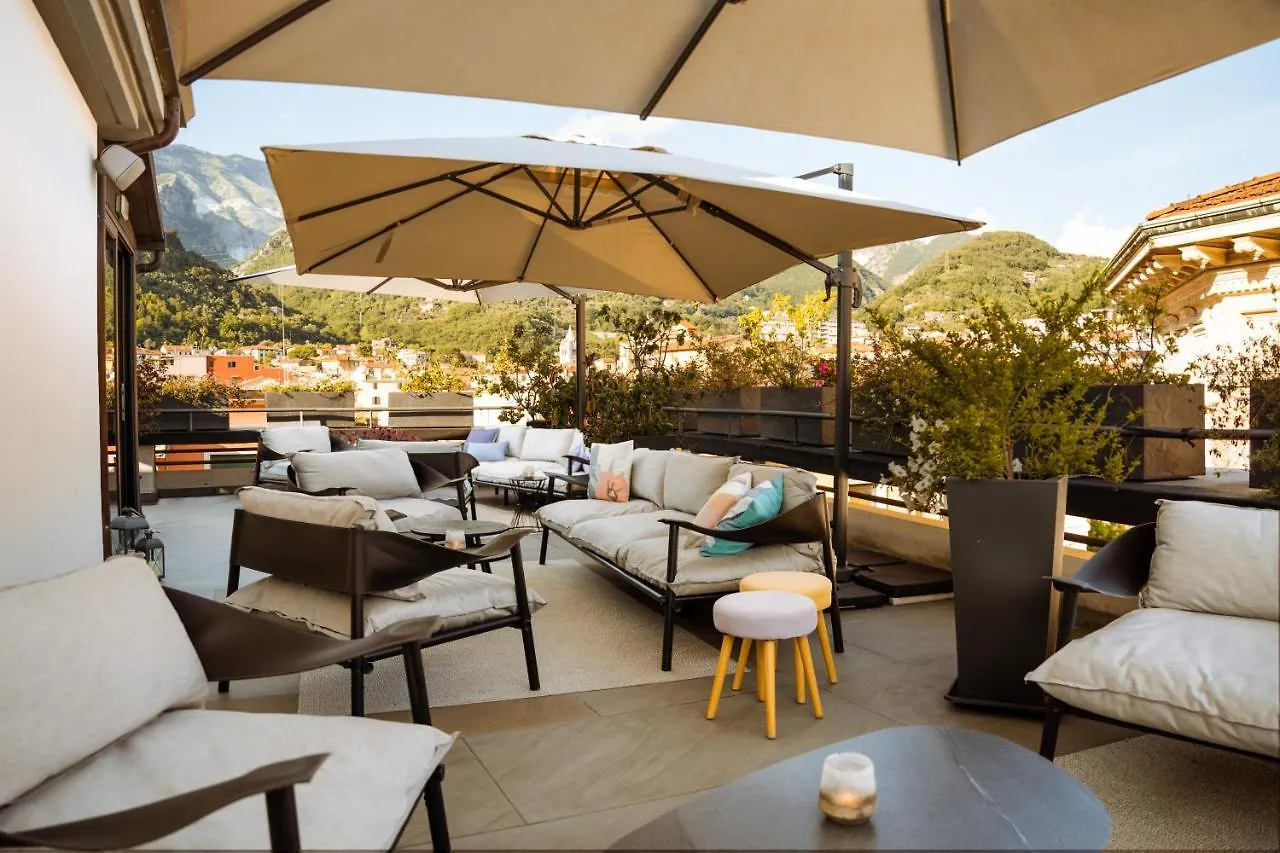 Hotel Michelangelo Καρράρα