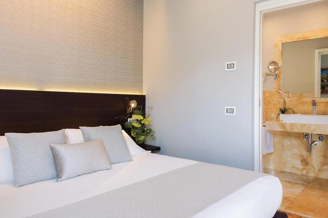 Hotel Michelangelo Καρράρα