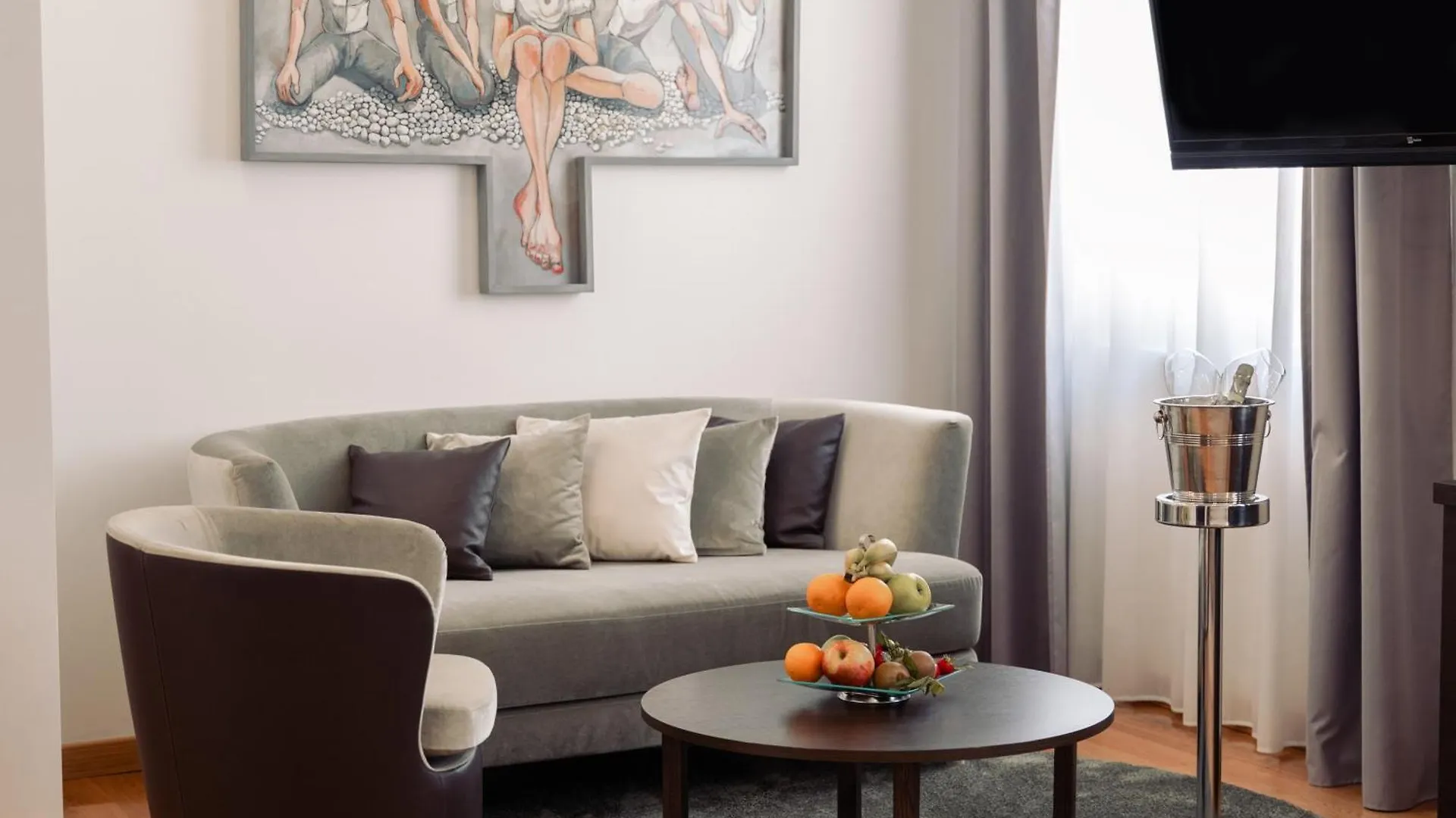 Hotel Michelangelo Καρράρα