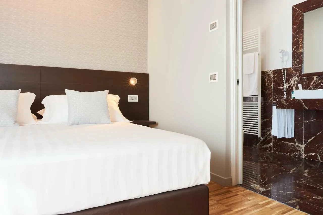 Hotel Michelangelo Καρράρα