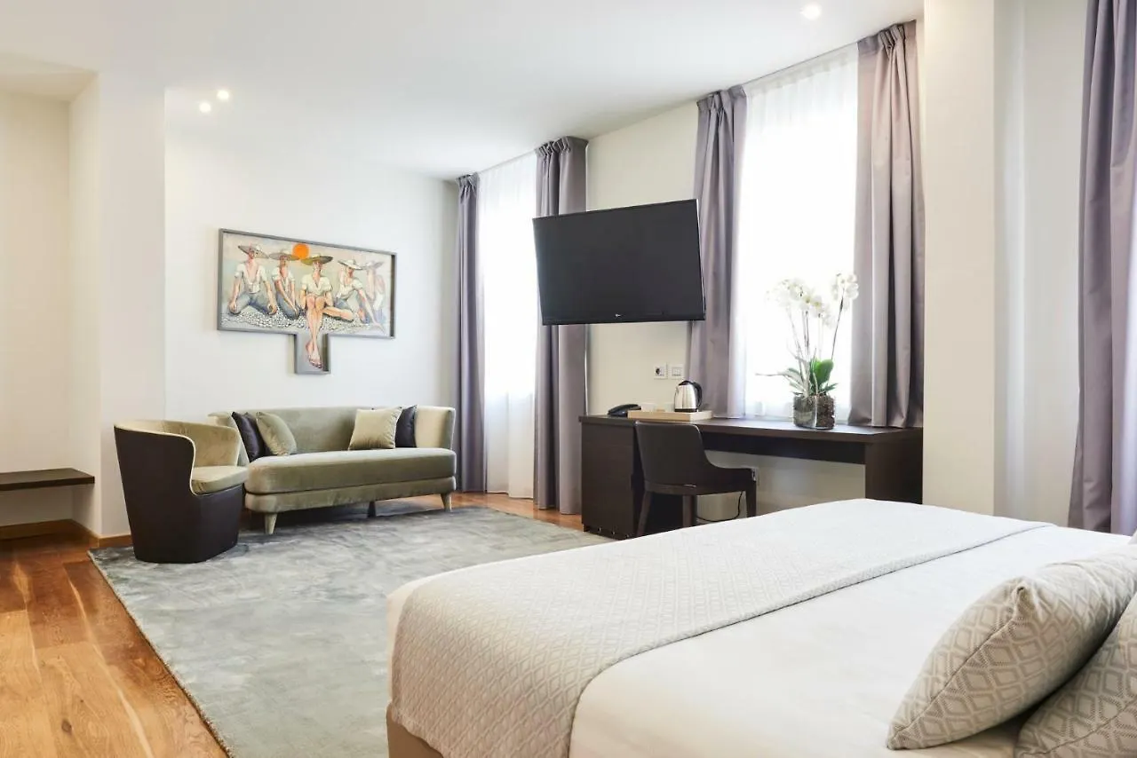 Hotel Michelangelo Καρράρα 4*,  Ιταλία